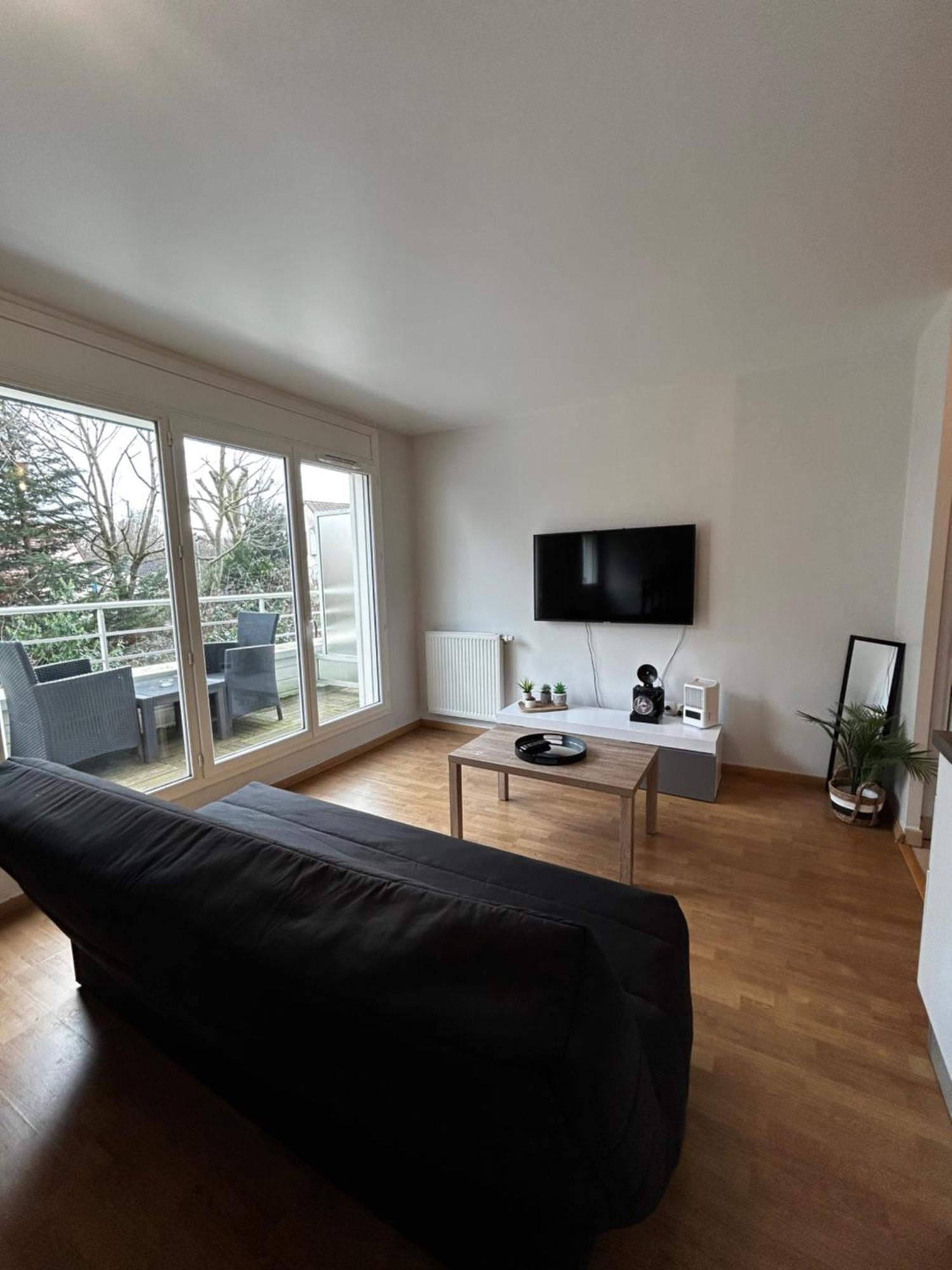 Duplex Lumineux Tout Equipe/Rer D/Balcon/Parking Corbeil-Essonnes Buitenkant foto