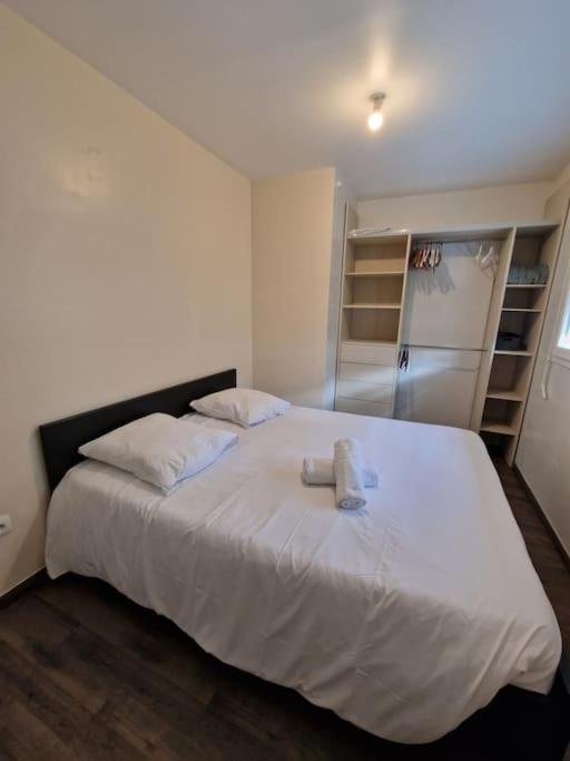 Duplex Lumineux Tout Equipe/Rer D/Balcon/Parking Corbeil-Essonnes Buitenkant foto